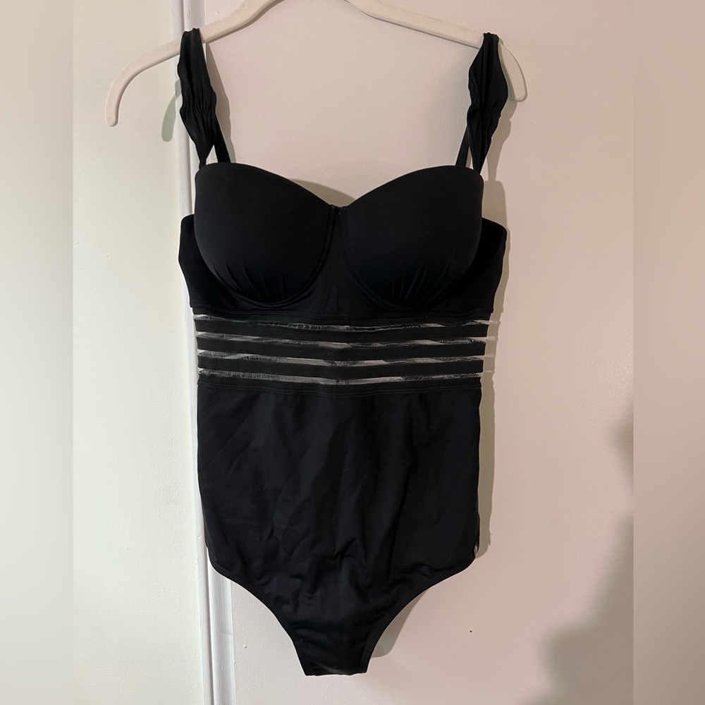(L) Garotas one piece with transparent bands